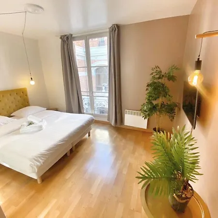 Apartmán Service - Vue Sur Le Musee - 5 *